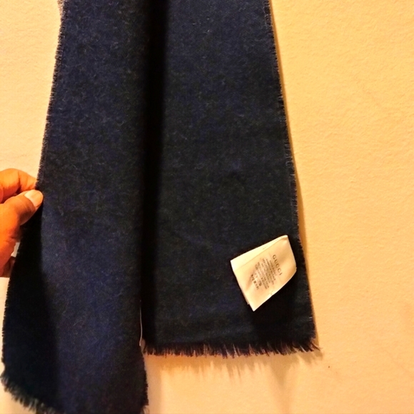 Authentic Gucci Wool Scarf - Picture 5 of 12